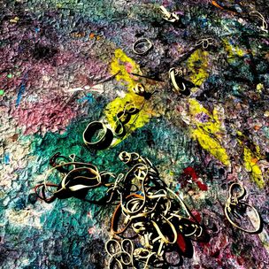 'Rubber Band Stand' by Zack Schuster